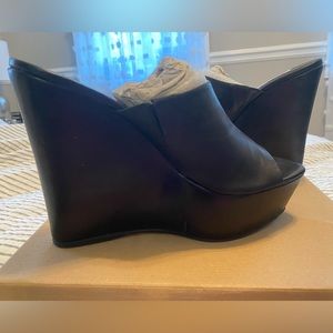 STEVE MADDEN WEDGE 💥